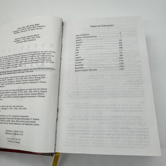 Holman CSB Everyday with Jesus Bible Selwyn Hughes One Year Devotional - Picture 4 of 9